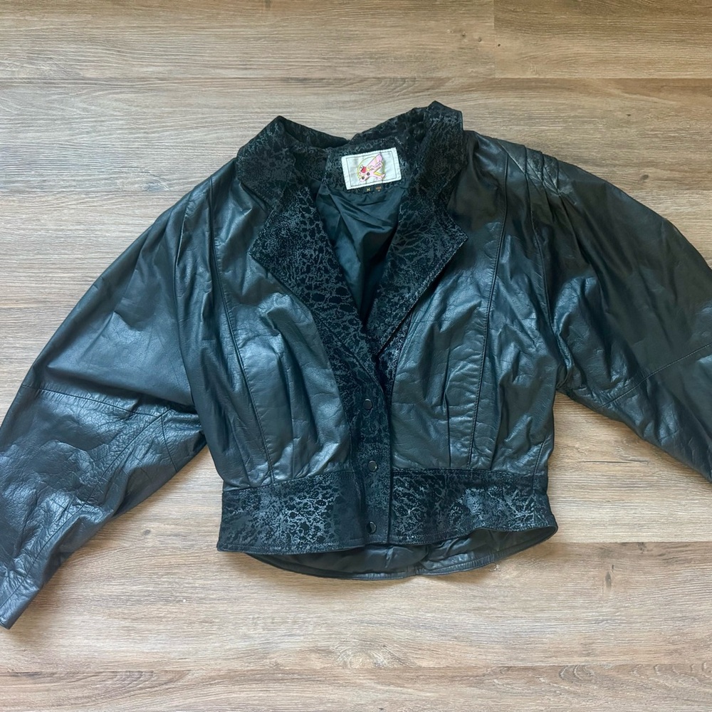 Chic Black Leather Women's Jacket